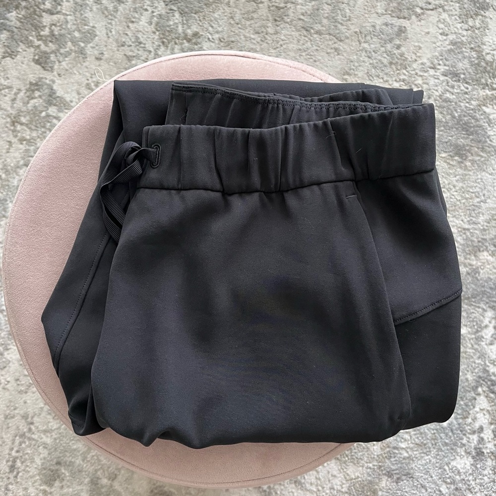 Lululemon On the Fly Mid-Rise Jogger Woven